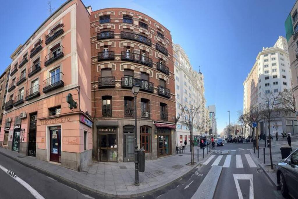 Punta Me Beautiful Apartment In Plaza Espana Madrid Exterior photo